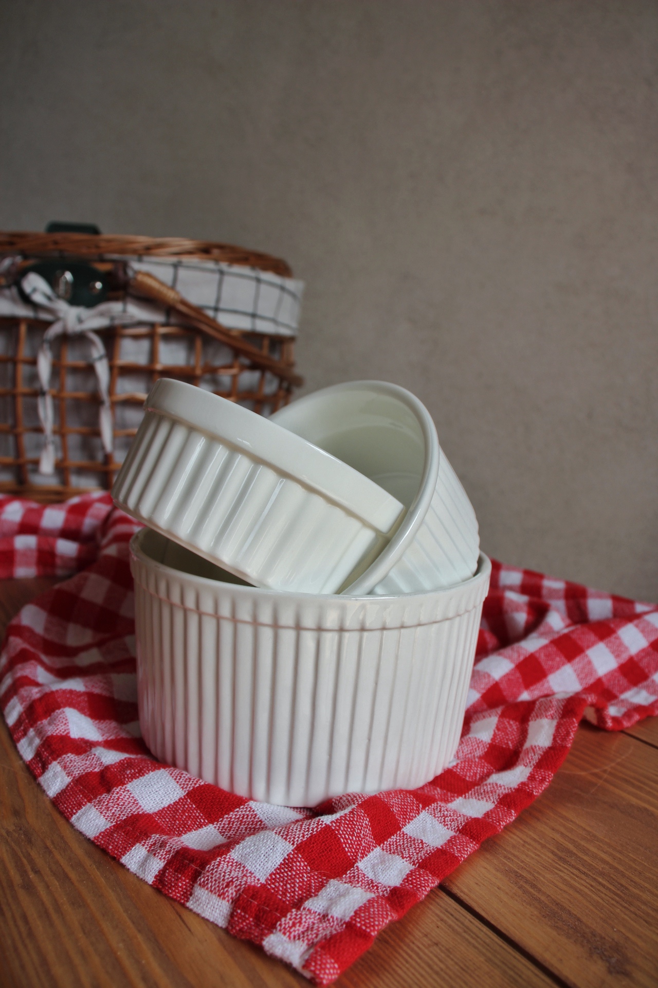 Set tří porcelánových misek