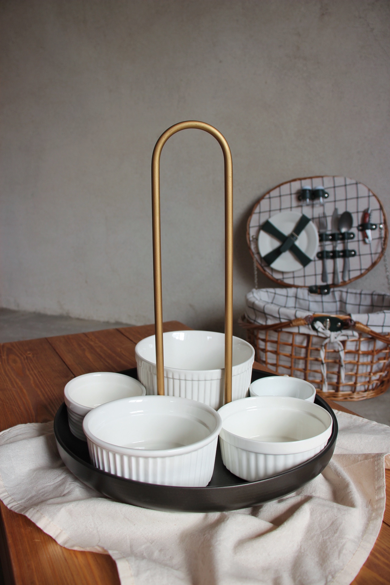 Set tří porcelánových misek
