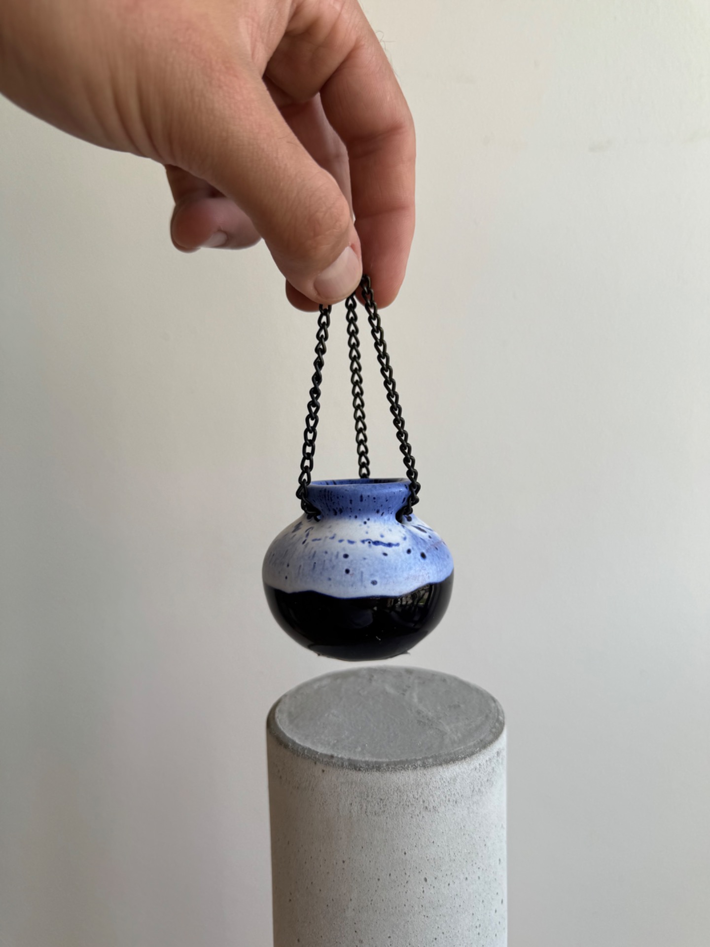 Mini keramická váza - modrá